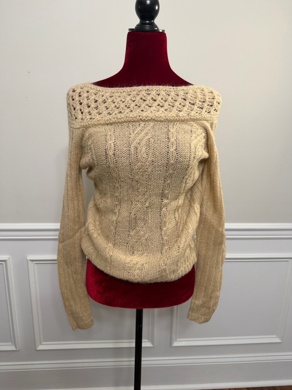 LOFT Ann Taylor Cream Off-the-Shoulder Cable Knit Women’s Sweater